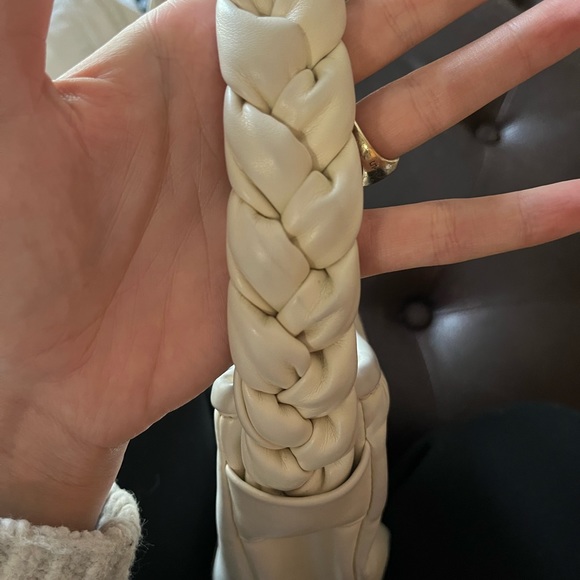 Billini White Braided Shoulder Bag - Picture 6 of 6